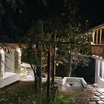 Villa The White House