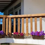 The White House Vila