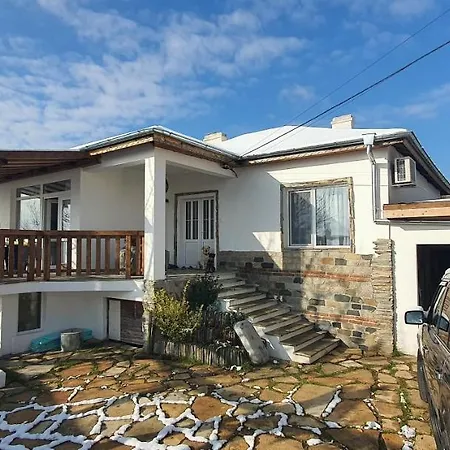 The White House Kamilski Dol